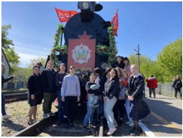 "Ретро-поезд Победы"