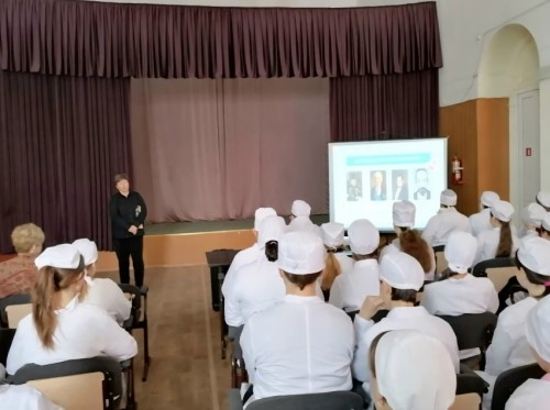 О дипломатах и дипломатии